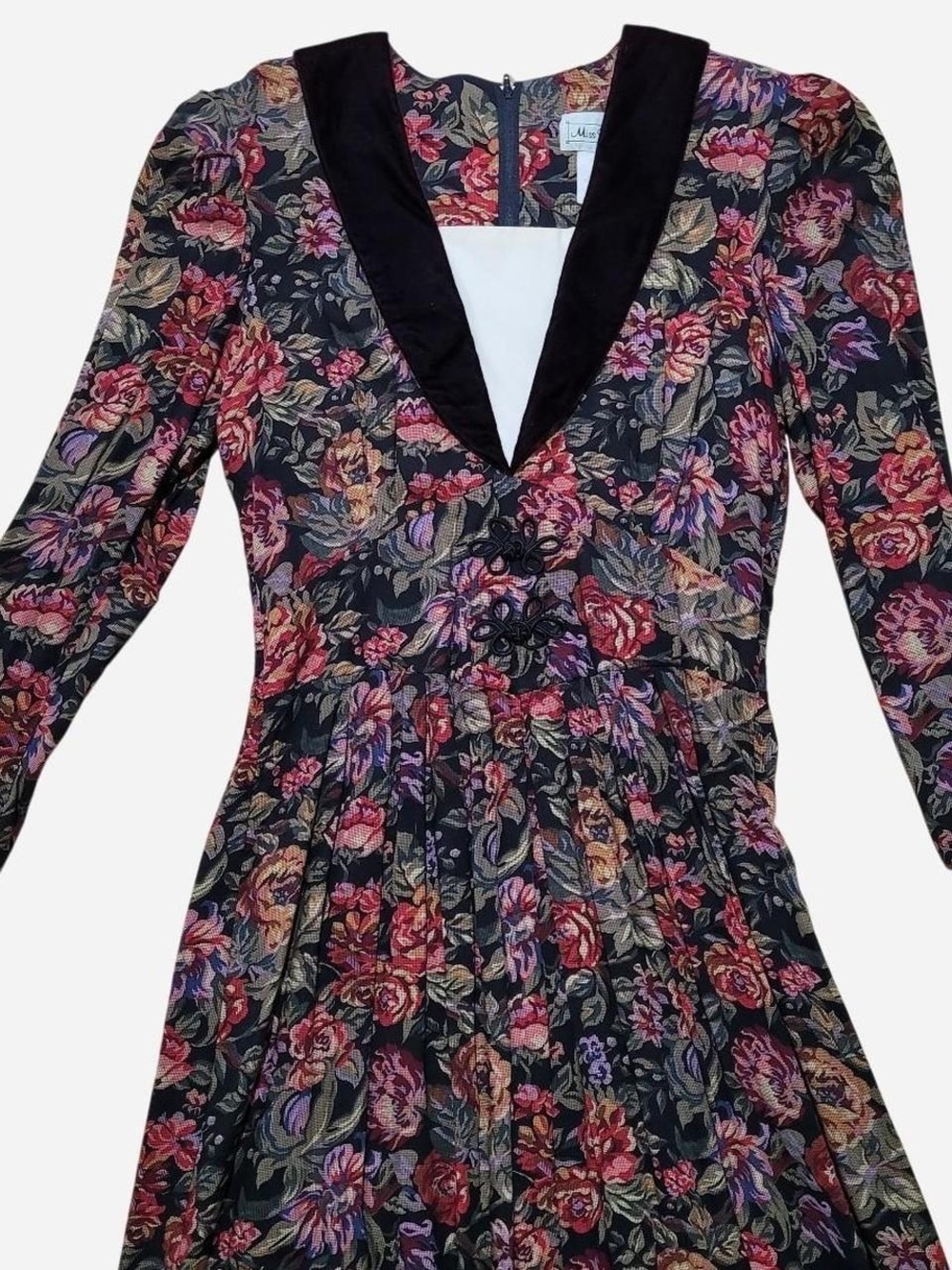 Vintage-Inspired Black Floral Long Sleeve Dress with Velvet Trim